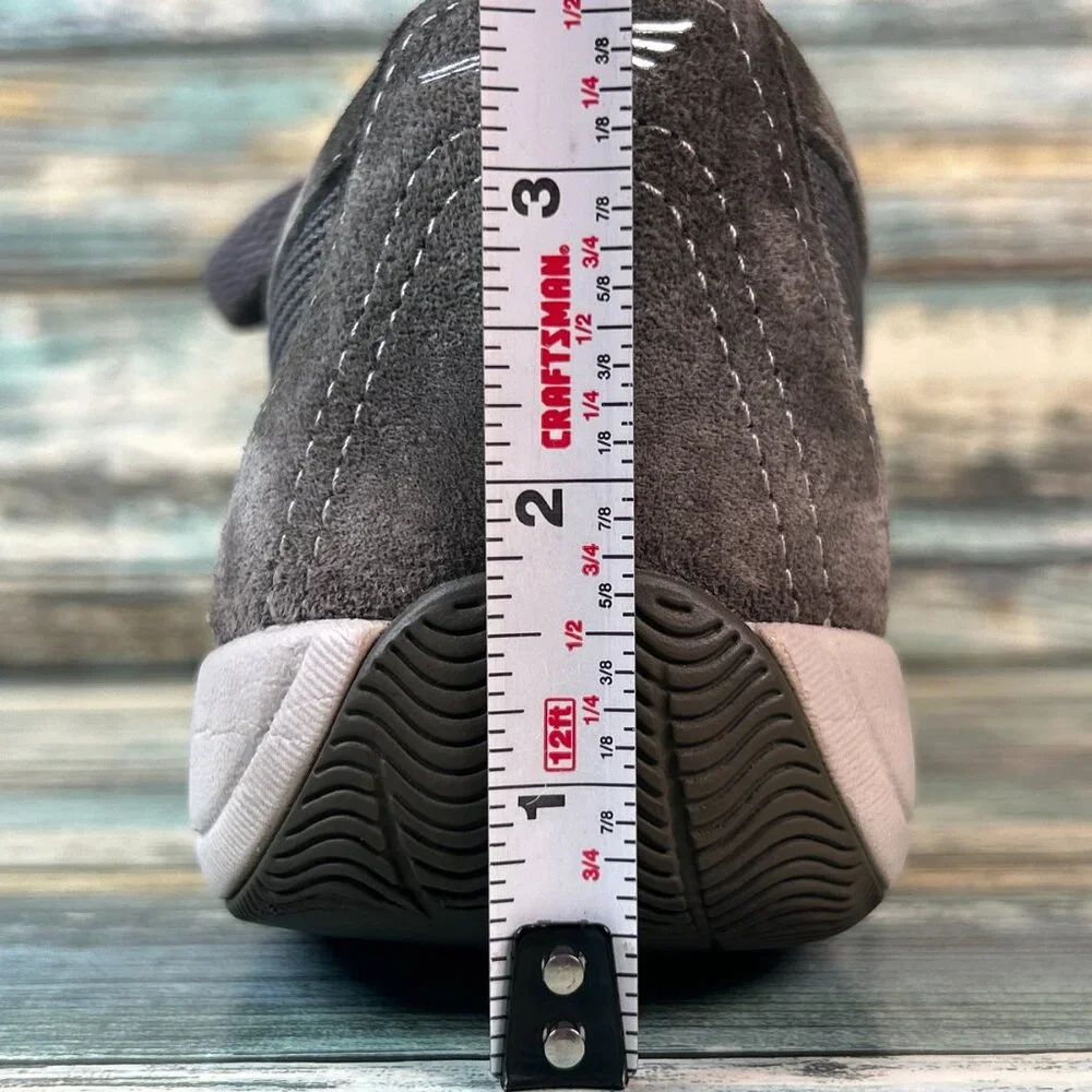 Dansko Sneakers Womens Harmony Size 8.5-9 Gray Suede Casual Shoes Comort Walking